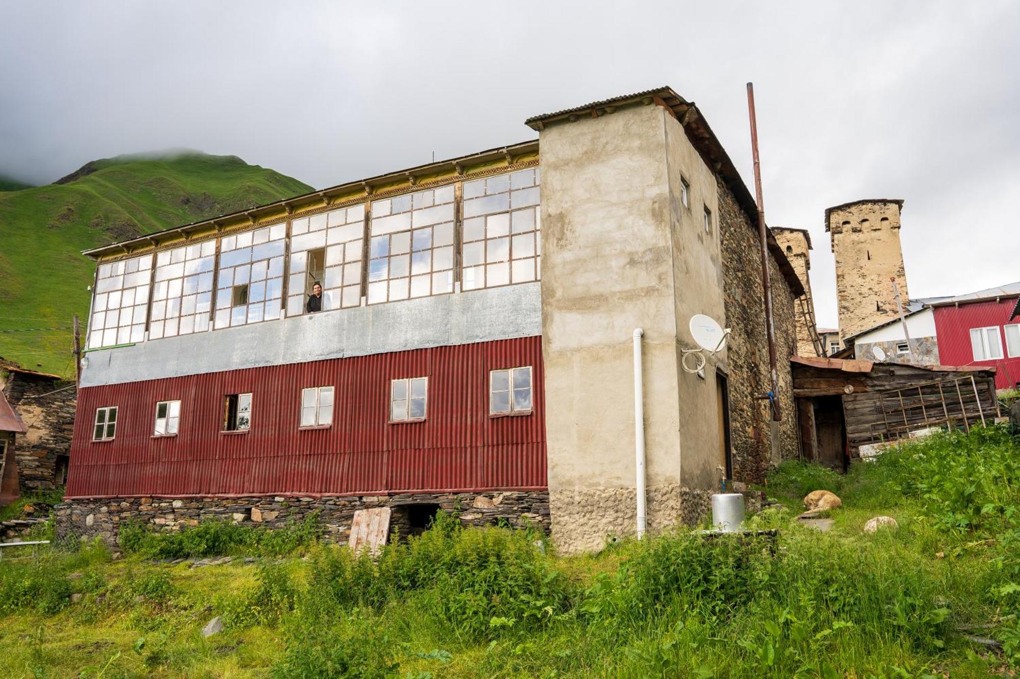 Guesthouse Svani Ushguli Exteriör bild